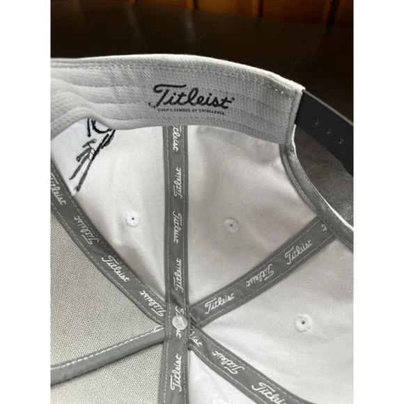 Titleist Golf Hat Rope Style Snapback Adjustable White & Black - Picture 6 of 6